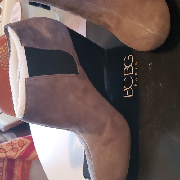 BCBG Paris Gray Suede booties - Picture 2 of 4